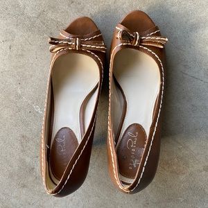 Brown Bow with white trim 2” peep heels, size 7